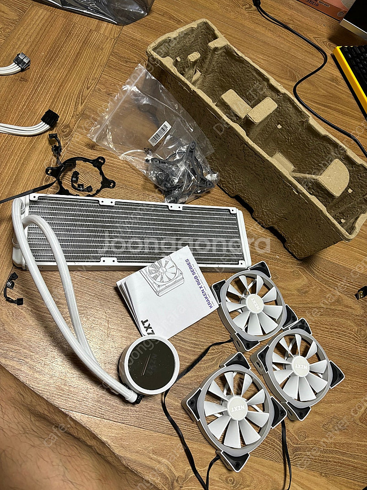 Nzxt x73 화이트--1