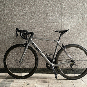 CANYON 캐니언 Ultimate 얼티메이트 CF SLX 8.0 2017