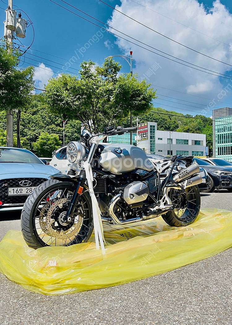 23년식 BMW R9T 스크램블러 신차급 판매합니다.(...--0
