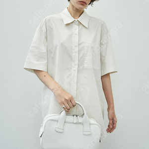 어그스트 oversized half sleeved shirts (cream)