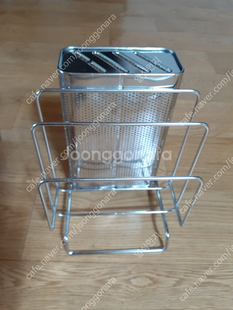 식기건조대 칼집 등 여러가지 있습니다 필요하신 분들은 편하게 보세요 세트 15000원 직거래 가능해요--2