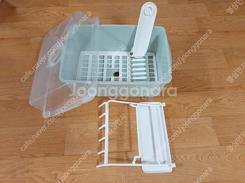 식기건조대 칼집 등 여러가지 있습니다 필요하신 분들은 편하게 보세요 세트 15000원 직거래 가능해요--6