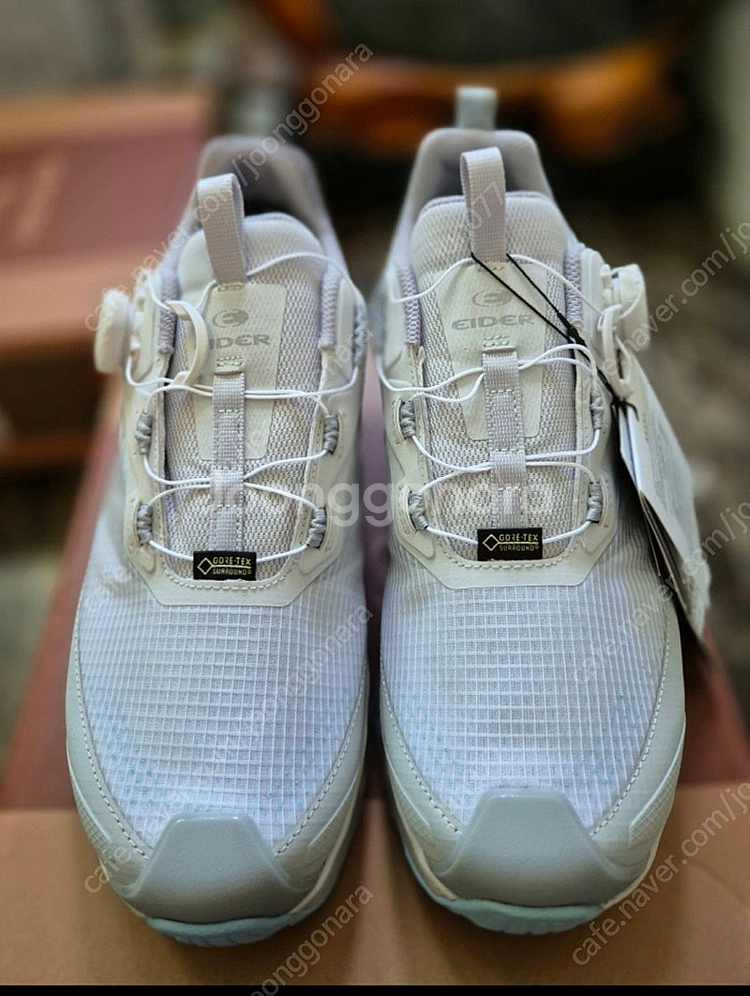 아이더 등산 트레킹화 팝니다. 택 그대로 새상품입니다 280--0