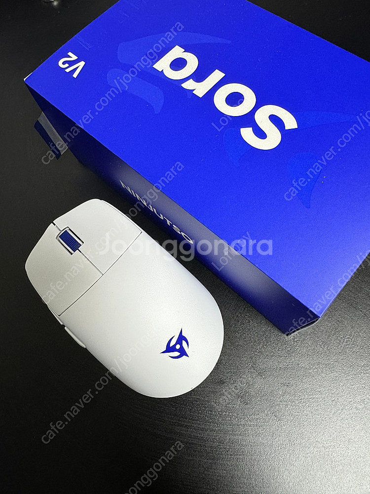닌젓소 소라v2 화이트--1
