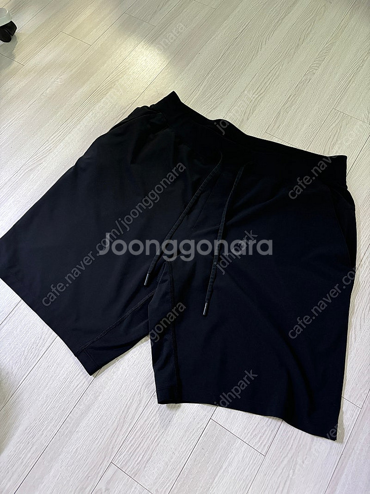 룰루레몬 제로드인 쇼츠 라이너리스 XL 판매--0