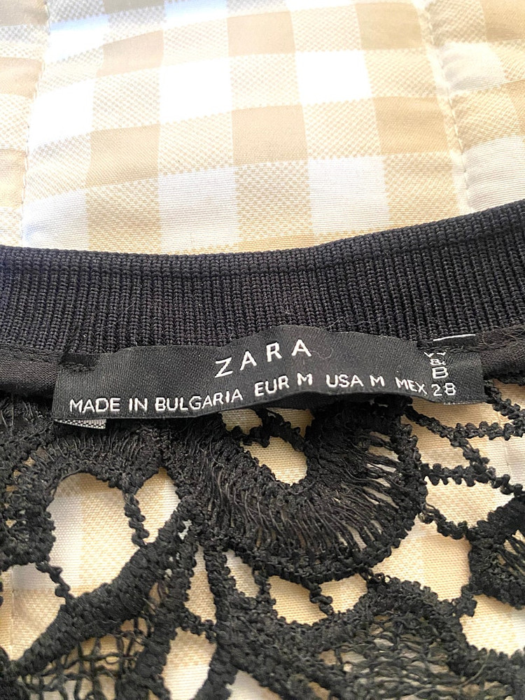 자라 레이스 블라우스 이미지