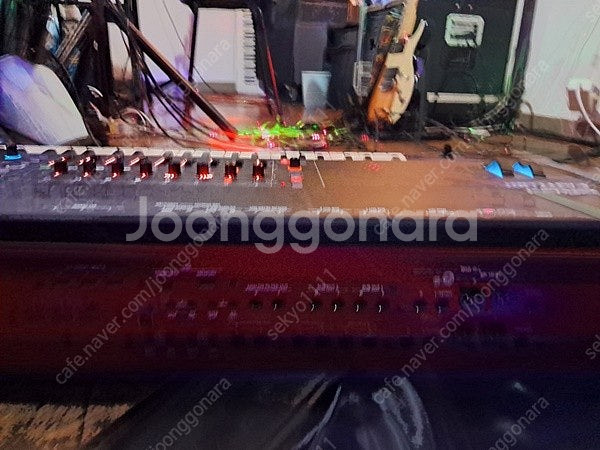 ROLAND FANTOM 8 신디사이저 판매합니다--4