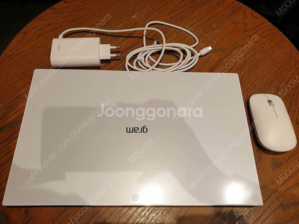 lg그램 15z90q-ga5nk 이 모델 노트북 판매해...--1