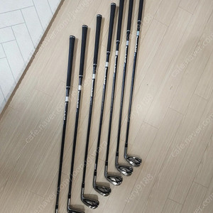 스릭슨 zx5 블랙 에디션 아이언 팝니다.