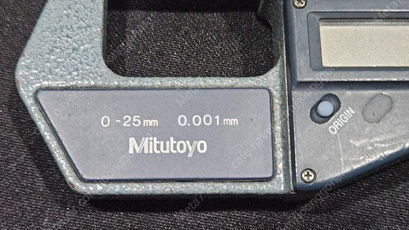 Mitutoyo 0~25mm (0.01mm / No 293-561-30) 마이크로미터 중고 판매 이미지