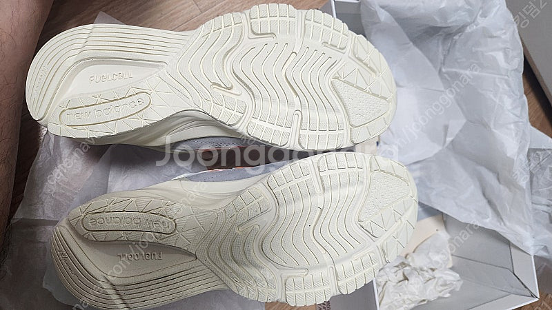 뉴발란스 990V6 KITH 콜라보 255사이즈--7