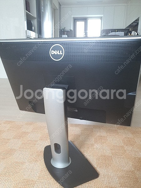 Dell 2412 24인치 모니터 팝니다.--2