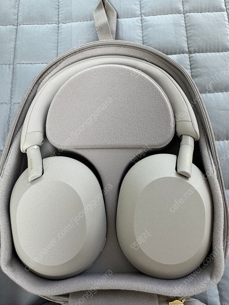 SONY WH-1000XM5 플래티넘 실버 (1달 사용) 헤드폰 판매합니다.--4
