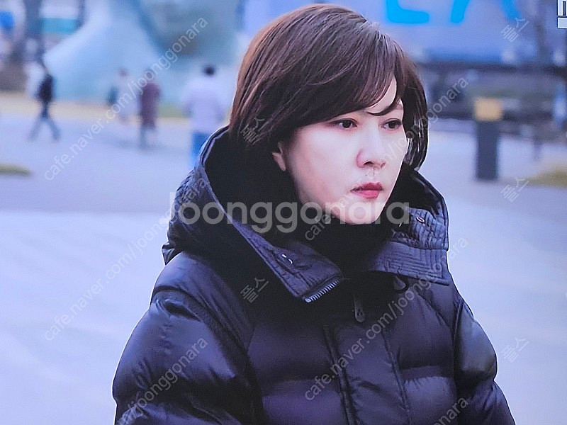 PEUTEREY 페트레이 여성 롱패딩 판매--0