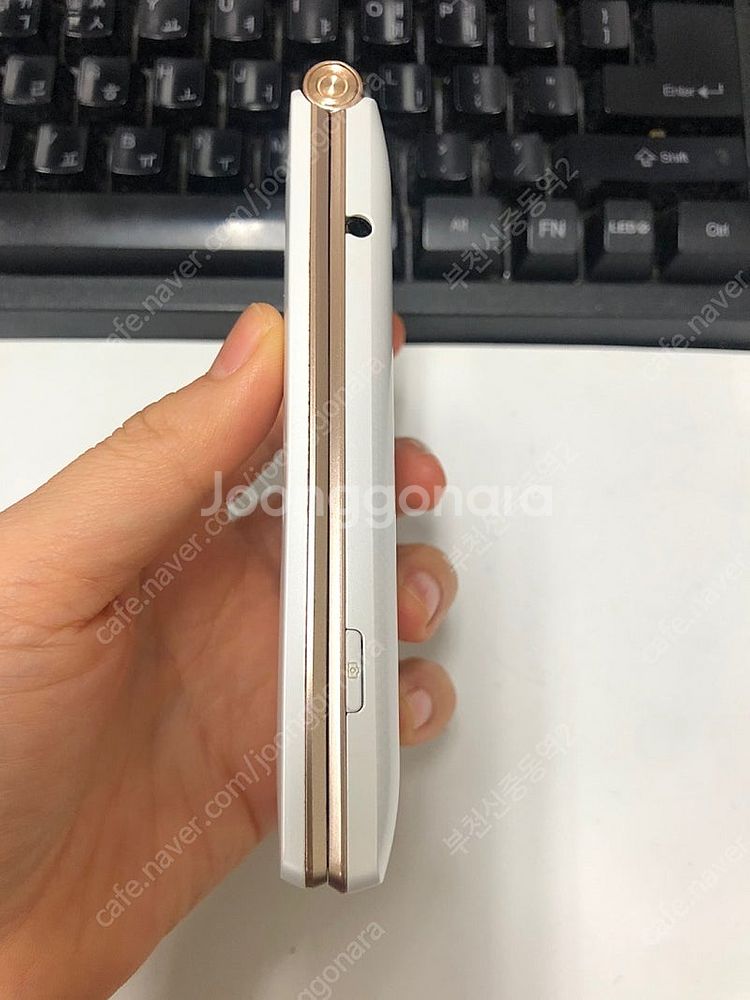 183664 SK 와인스마트 폴더폰 화이트 A급 4GB...--3