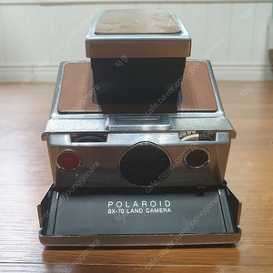 폴라로이드 SX-70 카메라 팝니다.