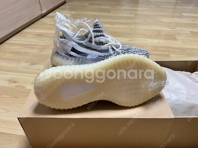 [270] 아디다스 이지부스트 350 V2 지브라--1