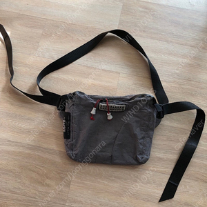 톰삭스 패니백 Tomsachs fanny pack