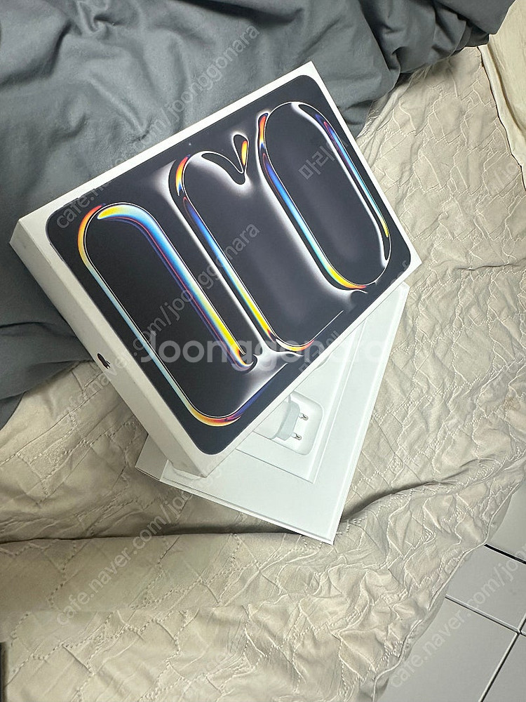 아이패드프로 M4 11형 512G 셀룰러 + 매직키보드...--0