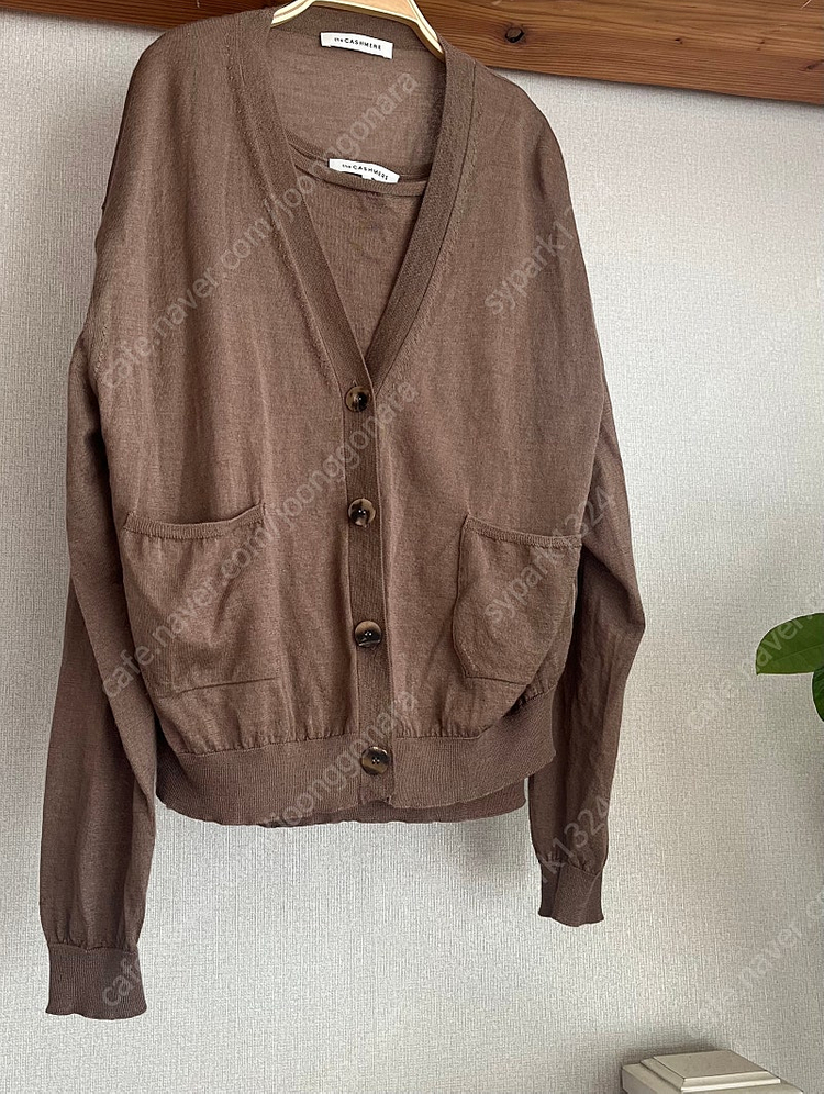 더캐시미어 실크 컨트라스트 스티치 니트 가디건 이미지