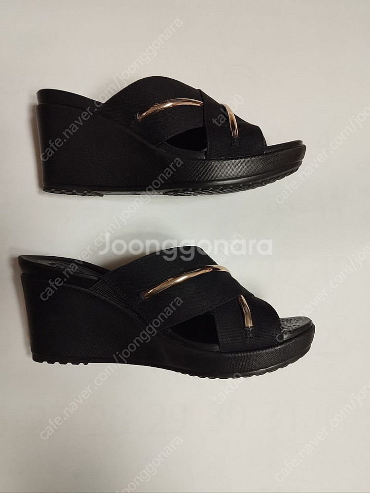 크록스 레이웨지 X스트랩 메탈 블록 슬리퍼w6 230--1