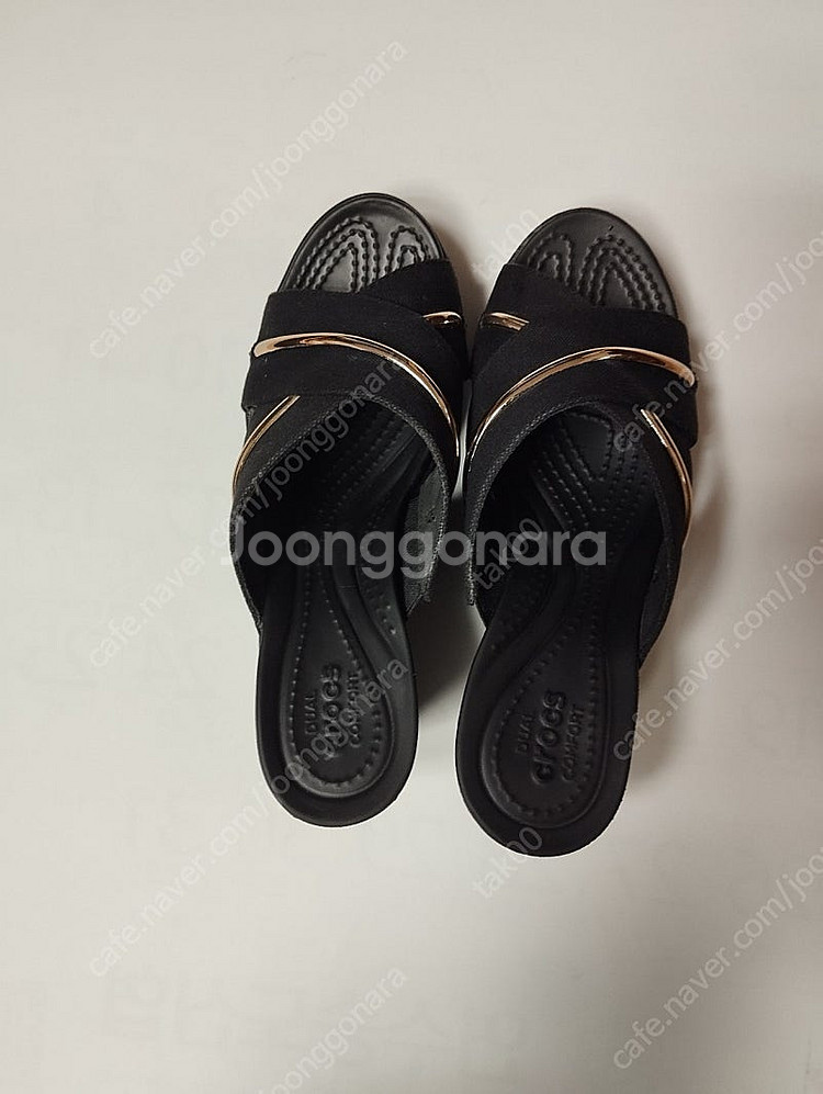 크록스 레이웨지 X스트랩 메탈 블록 슬리퍼w6 230--6