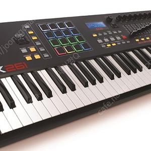 AKAI MPK 261