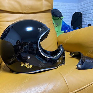 블레이드라이더 헬멧
