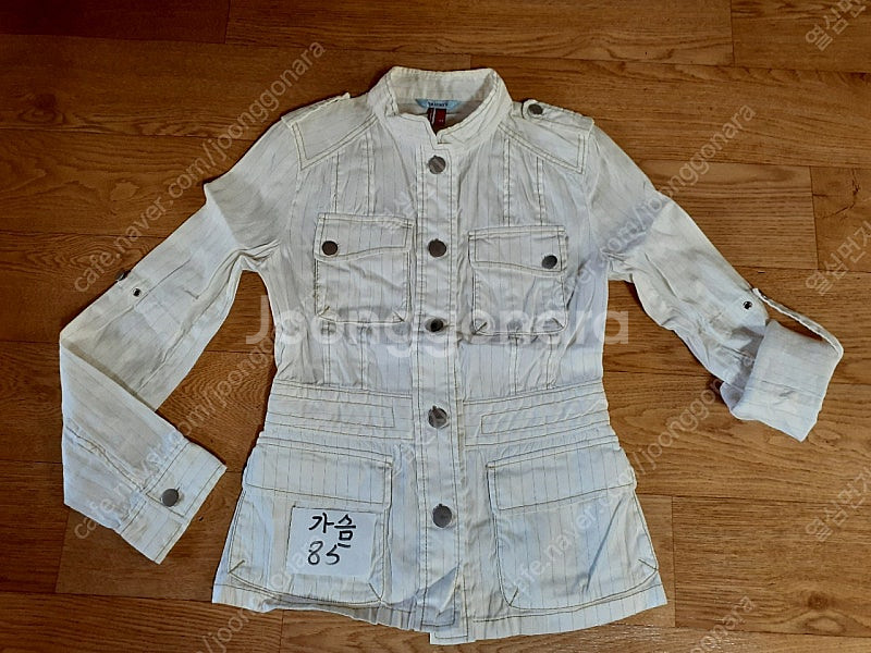 쟈켓 예쁜니다 요즘 계절 편하게 입부세요 여름좋아요 5000원 직거래 가능해요--0