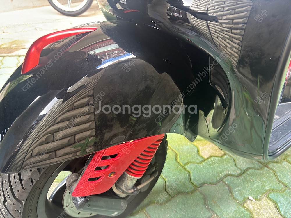 베스파 GTS 300 18년식 2만6천키로대 판매합니다--5