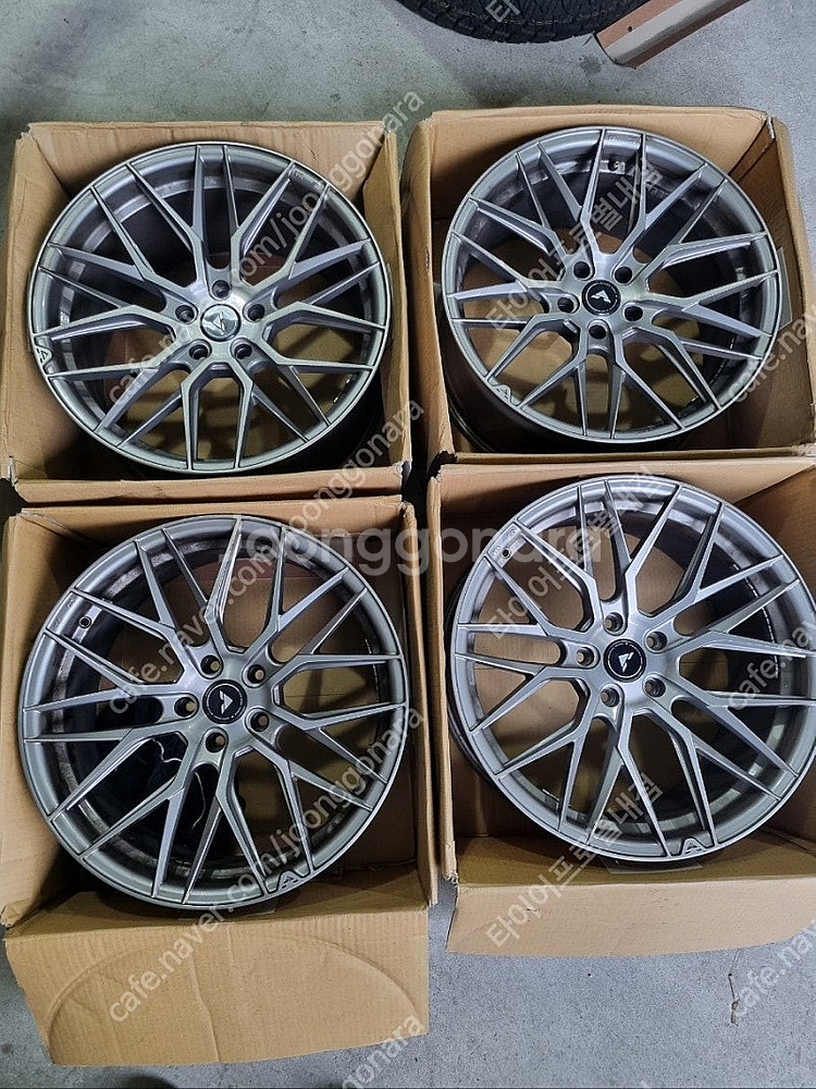 BMW F바디전용 볼스테이너 미국정품 20인치휠 1대분...--0