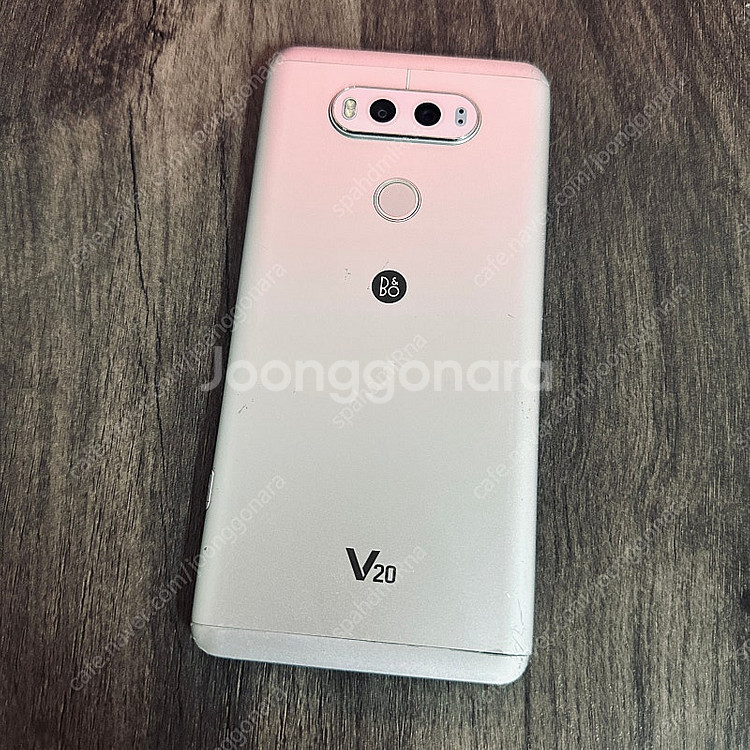LG V20 실버 64G 매우깔끔한기기 4만원 판매합니...--2