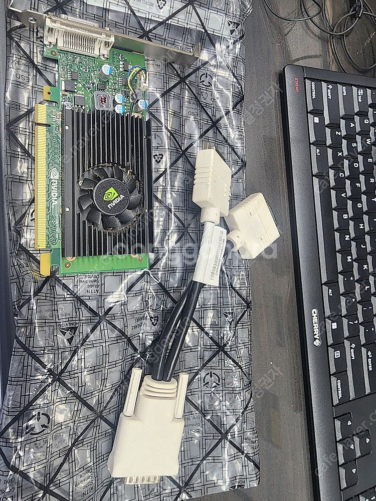 nvidia nvs 315 + 듀얼 젠더--0