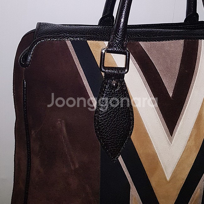 루이비통 컬렉션 라인 남성 가방 정품 퍼렐 광고 초레어...--4
