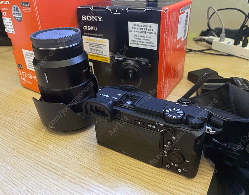 소니 a6400 & 18105 렌즈 & SSD카드, 가방 팝니다.--1