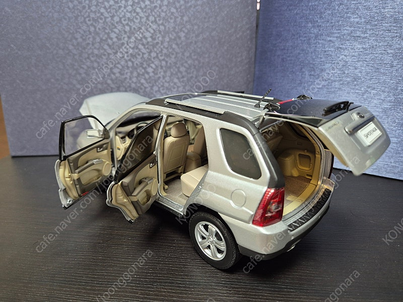 스포티지 1:18다이캐스트 판매합니다.--7