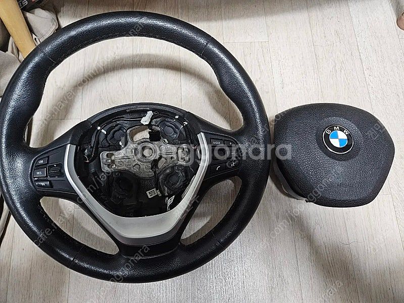 BMW F바디 순정 핸들 열선가능--1
