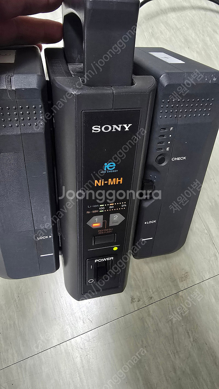 ENG 배터리 BP-L80S 4개와 BC-M50 소니 ...--2
