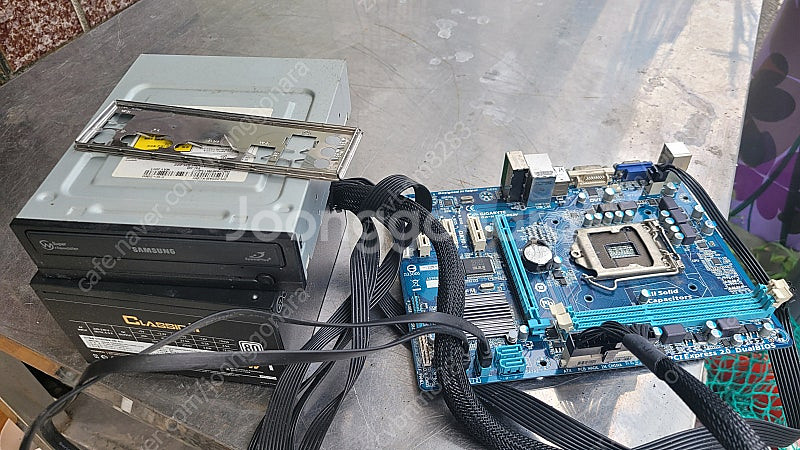 그래픽카드(R9-280X-TD.3기가)컴퓨터 부품 전부...--2