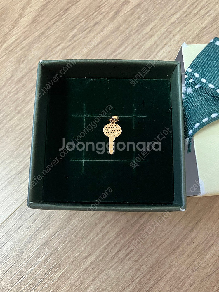 LLOYD 로이드 18k 큐빅 열쇠 펜던트--3