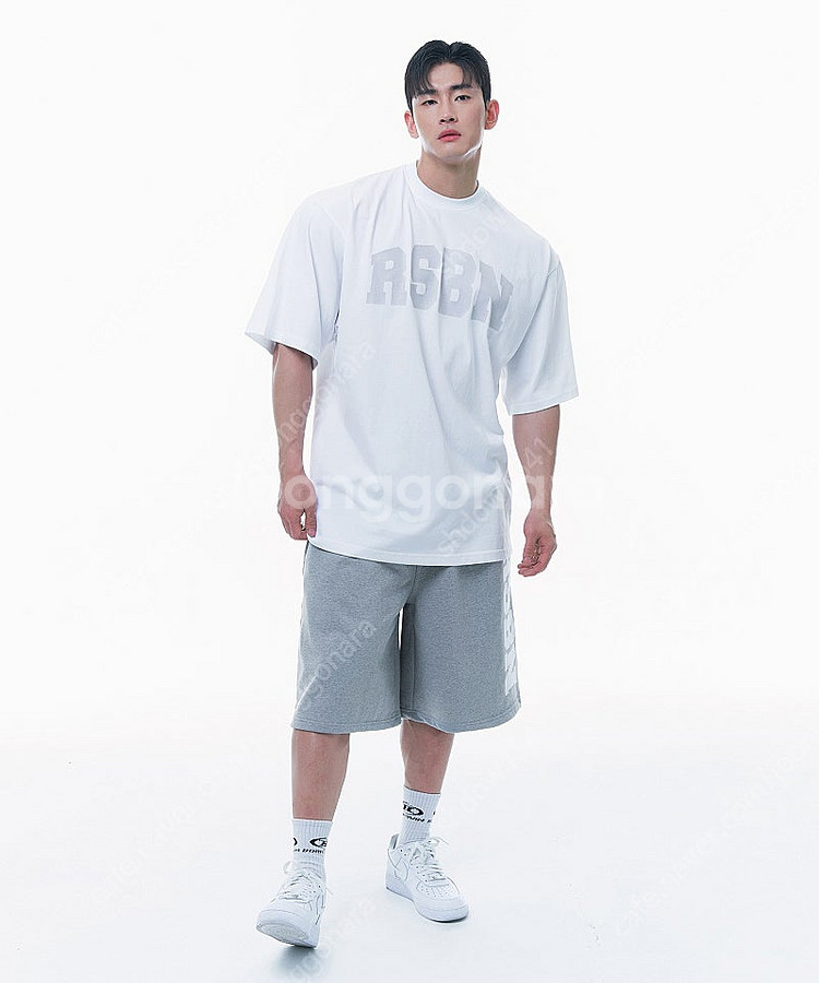 본투윈 한정판 의류 버뮤다 팬츠 오버핏 등--4