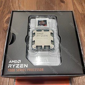 AMD 라이젠7-5세대 7800X3D (라파엘) (정품) cpu 팝니다.