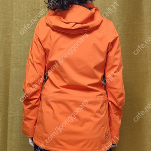 버튼 AK 고어텍스 프로 여성자켓(착용샷 첨부)택포
