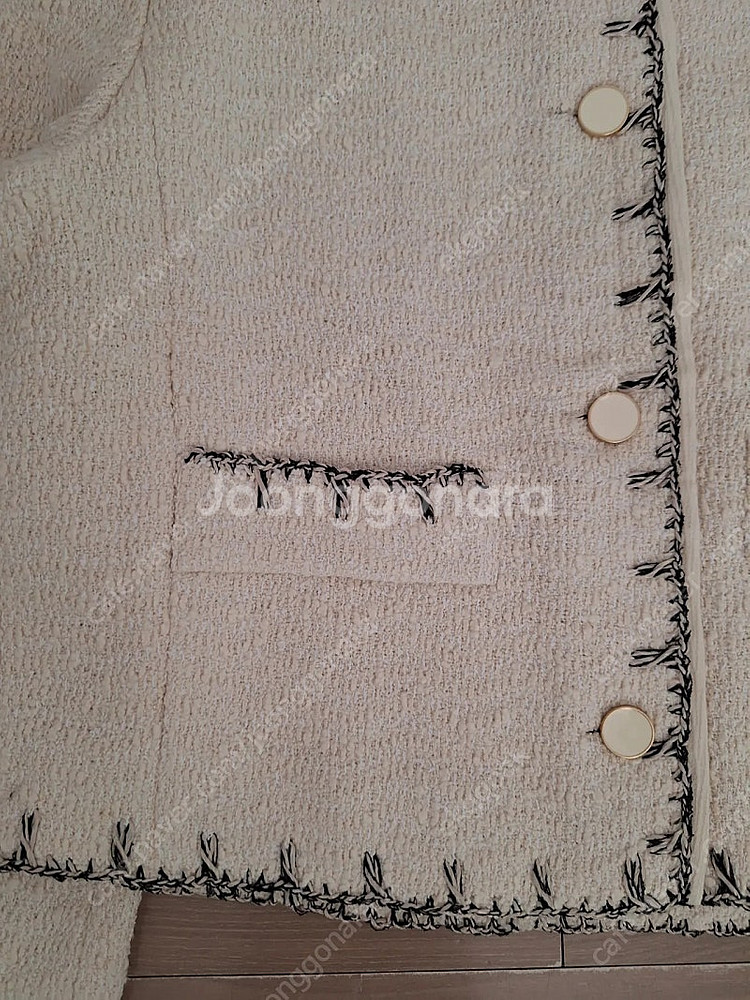 한섬-SJSJ트리밍부클레니트자켓--5