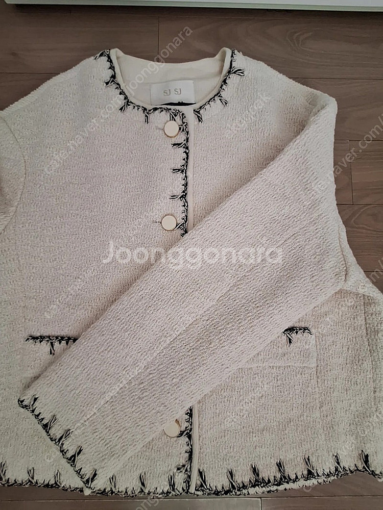 한섬-SJSJ트리밍부클레니트자켓--8