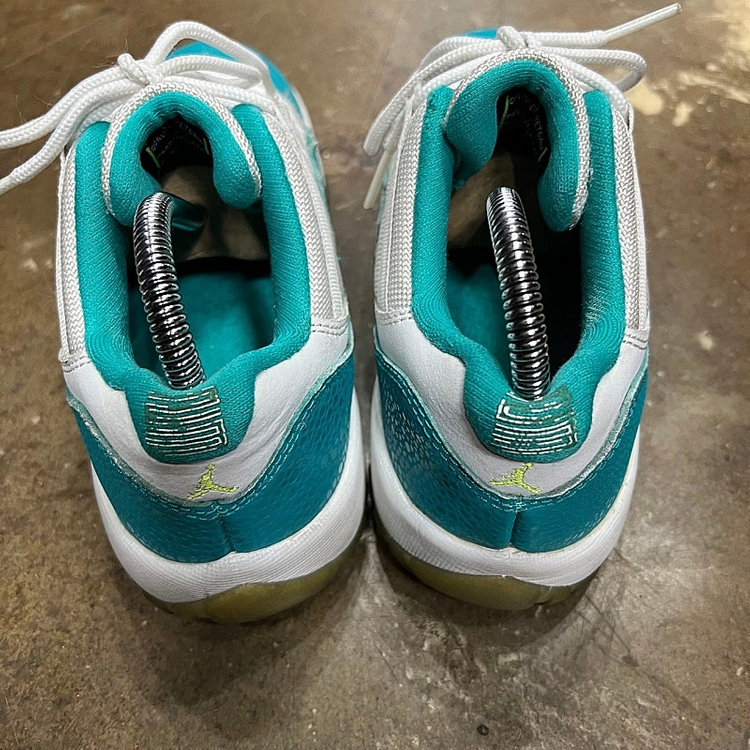 230) 나이키 조던11로우 민트 아쿠아 이미지