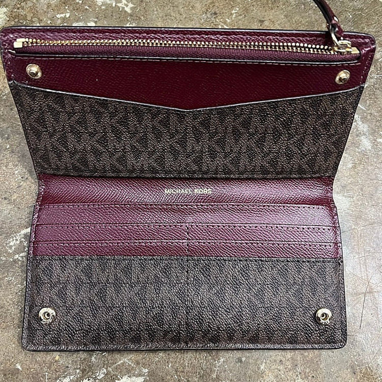 새제품 마이클코어스 지갑 여성 지갑 카드지갑 mcm 루이까또즈 빈폴 코치 메트로시티 이미지