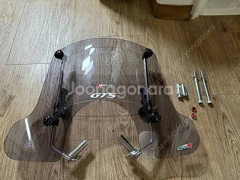 베스파 gts300 스크린 파코 듀얼 스크린 팝니다.--0