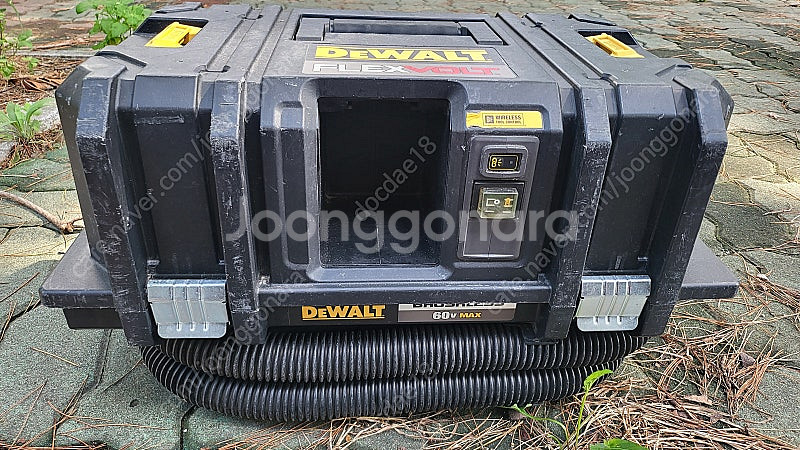 디월트dcv585b 팝니다--1