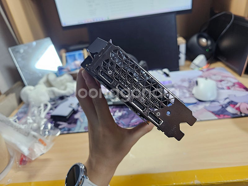 ZOTAC GTX 1660 Super AMP--2